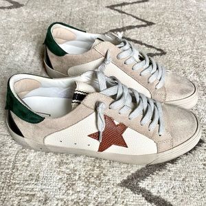 Shushop Sneakers- W8